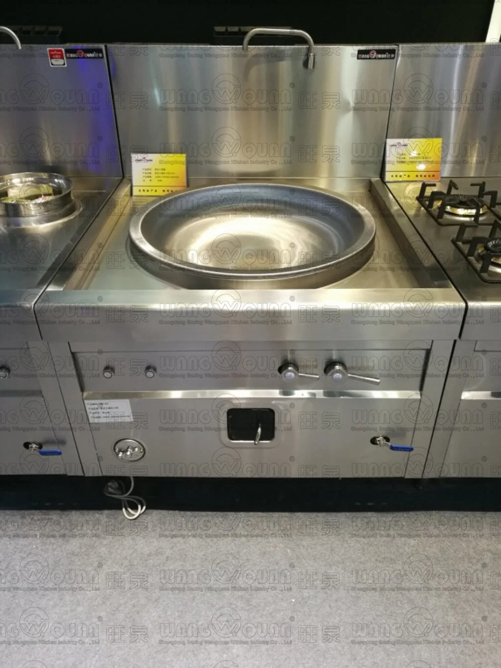 Large-Scale Cooking Equipment Use in Hotle